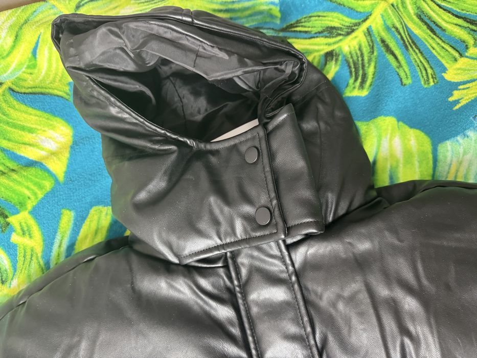 Промазано яке черно