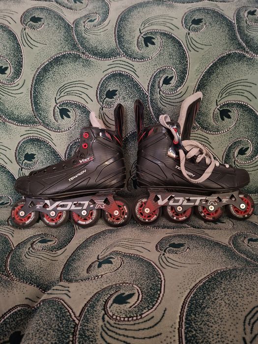 Продам ролики хоккейные, производство Чехия...размер 39-40..