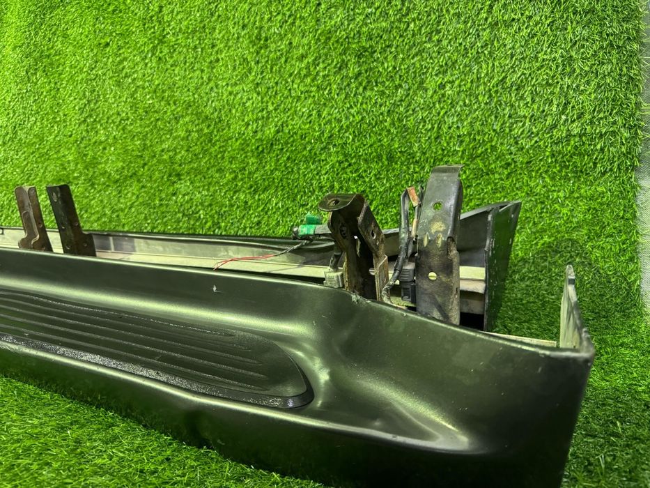 Порог левый правый LEXUS LX470