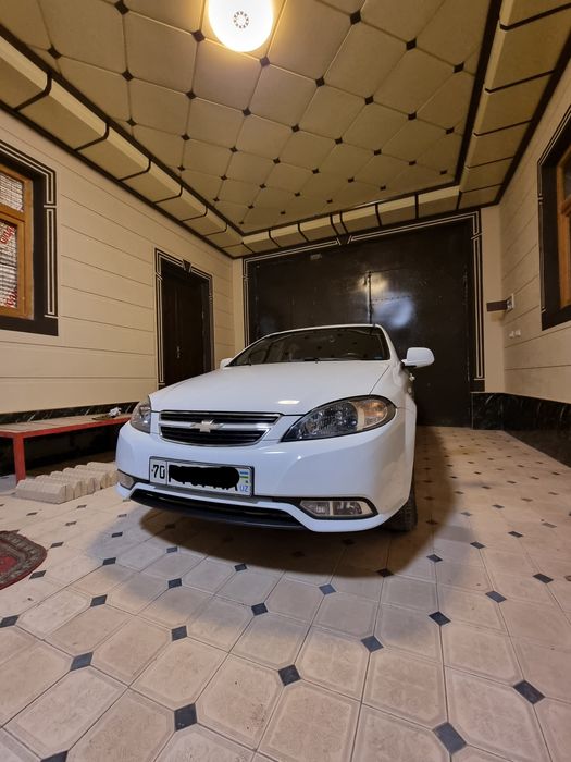 Chevriolet Gentra sotiladi