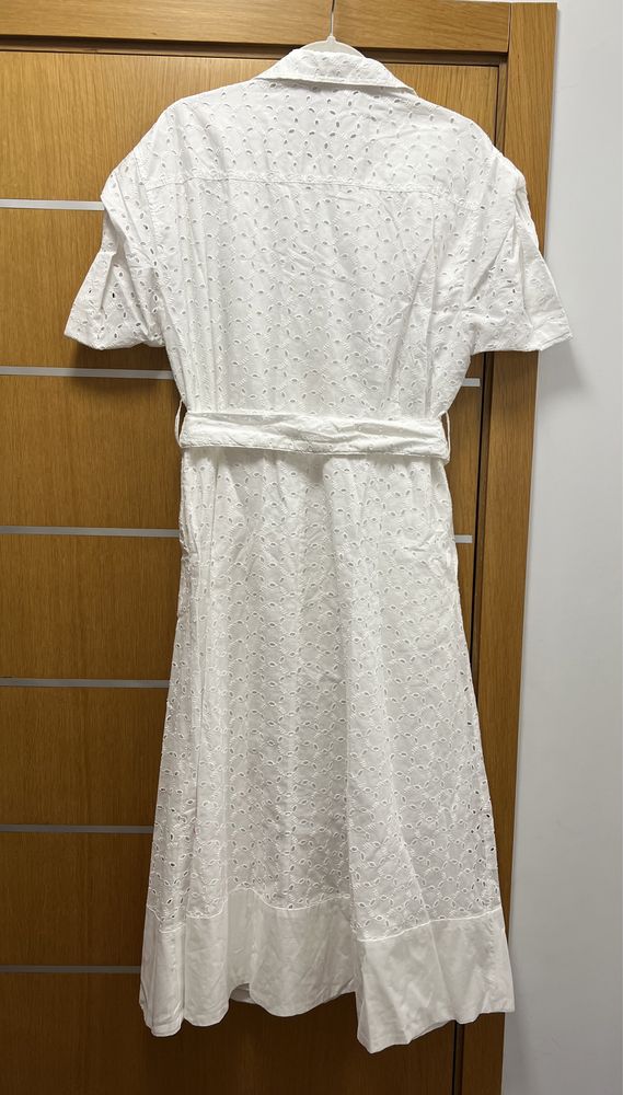 Нова бяла бродирана рокля Zara