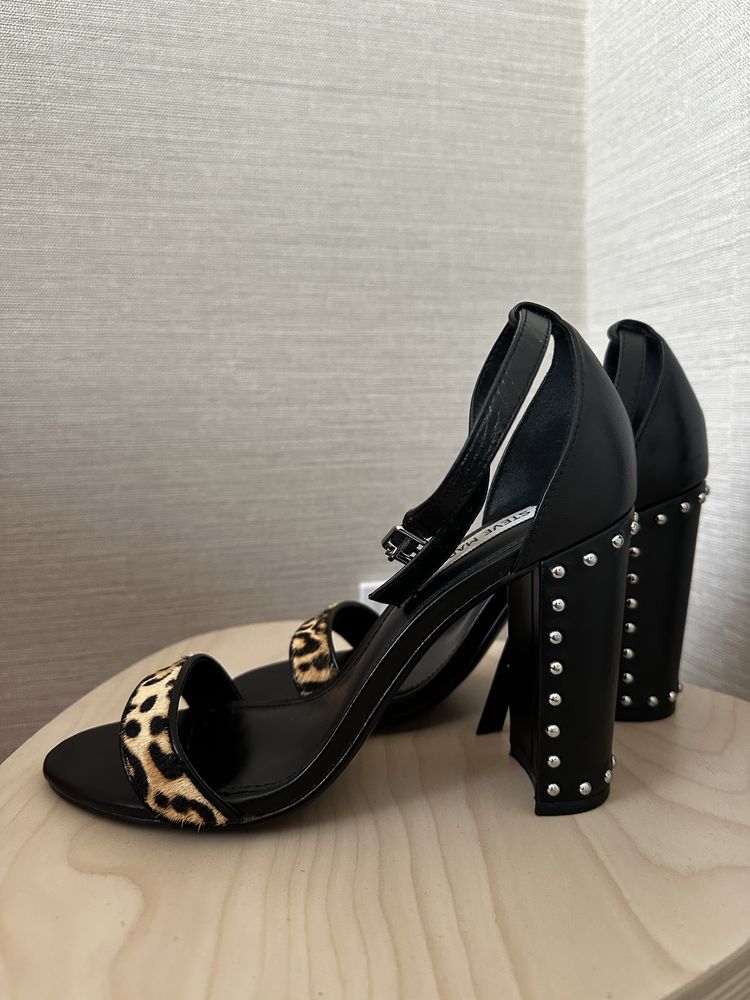Дамски сандали STEVE MADDEN 39 номер