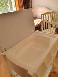 Ванночка и пеленальный столик для новорождённого 2 в 1