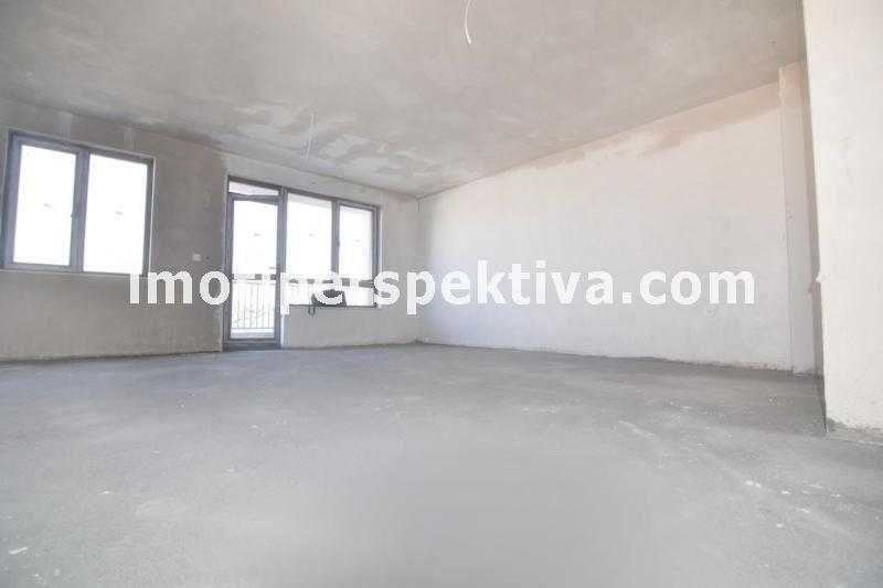 реф.18347 Три спални, среден етаж-Остромила!