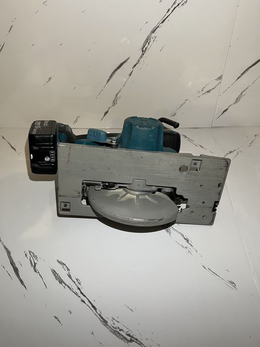 Circular Manual Makita DHS680
