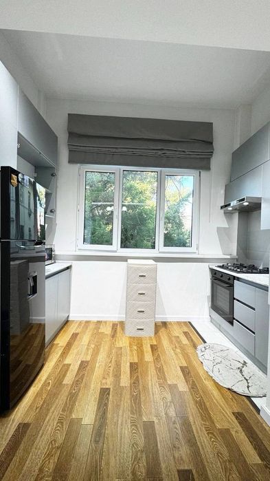 Продажа 2в3 комнатная Шота Руставели Аския Базар евроремонт 75м²
