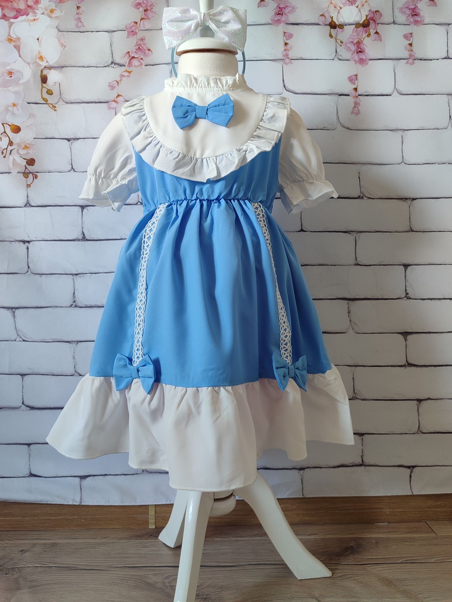 Costum Alice in Țara Minunilor rochiță carnaval serbare