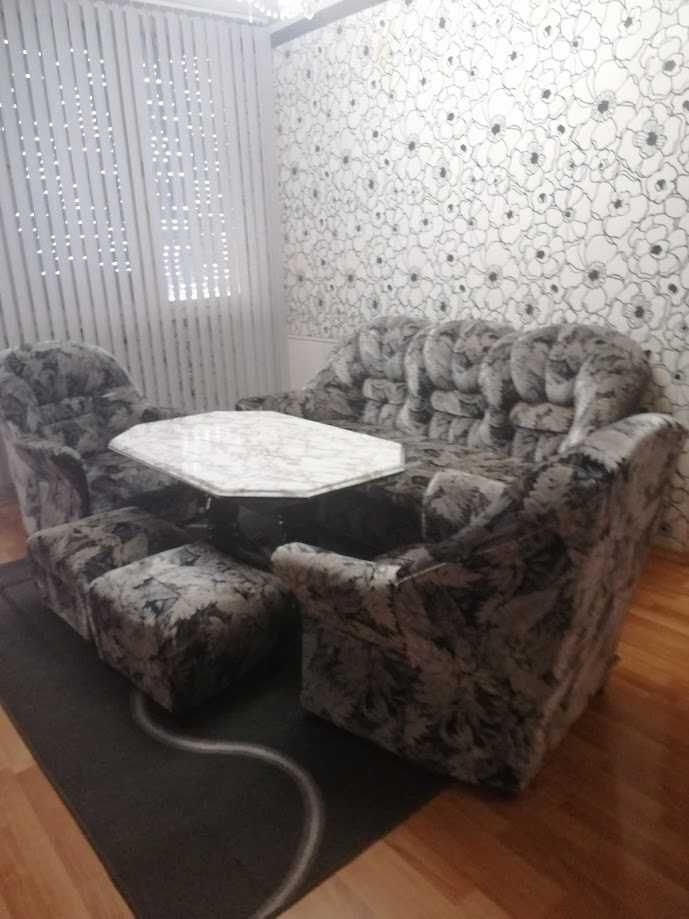 Частно лице дава под наем 4 стаен плюс бокс.