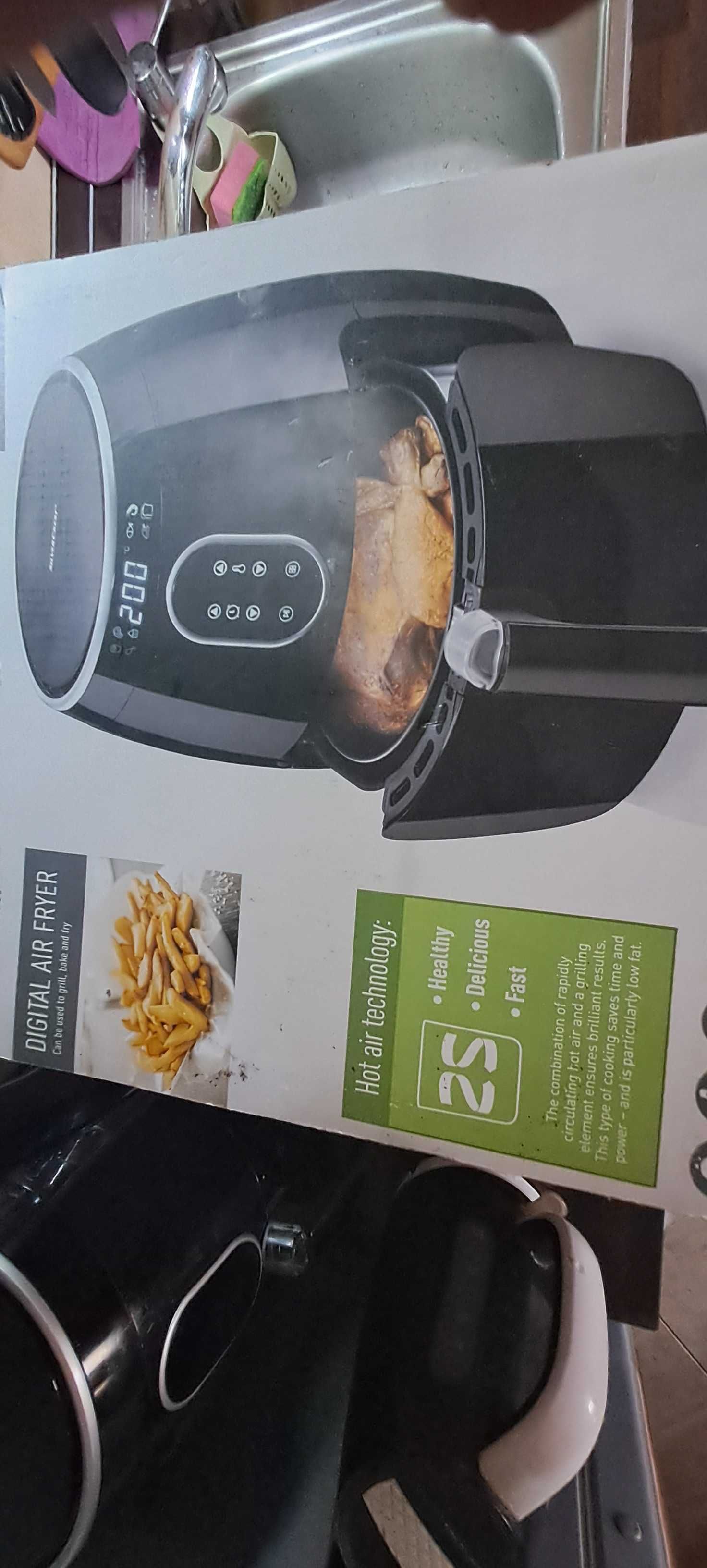 AIR FRYER неразличим от нов