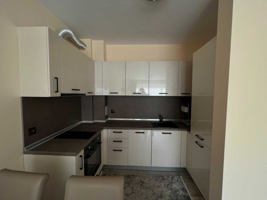 Дава се под наем Тристаен апартамент в София, Зона Б-19 - 100 кв.м за 1000 € - Снимка #3