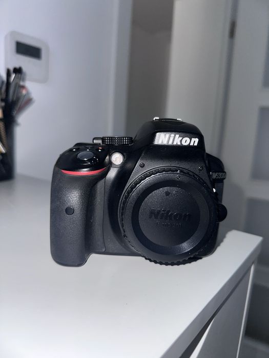 DSLR Nikon D5300 + 2 obiective kit complet