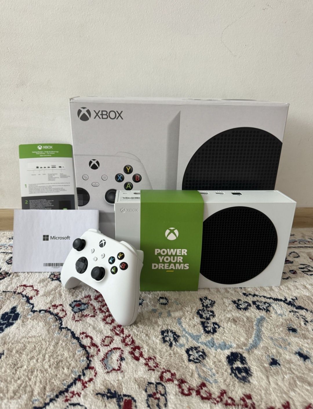 XBOX Series S. 6 месяцев как купил.