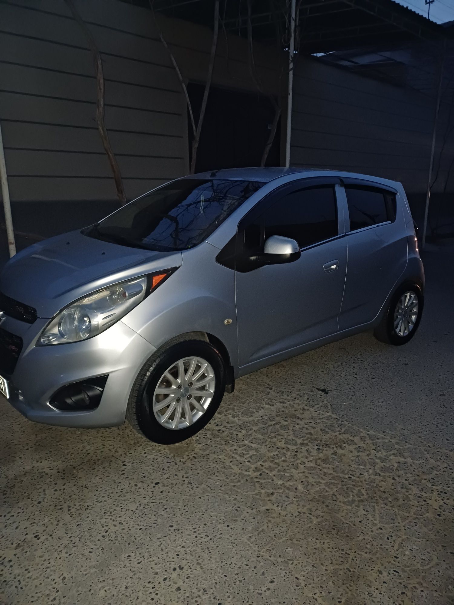 spark sotiladi 5500 $ kelshmiz