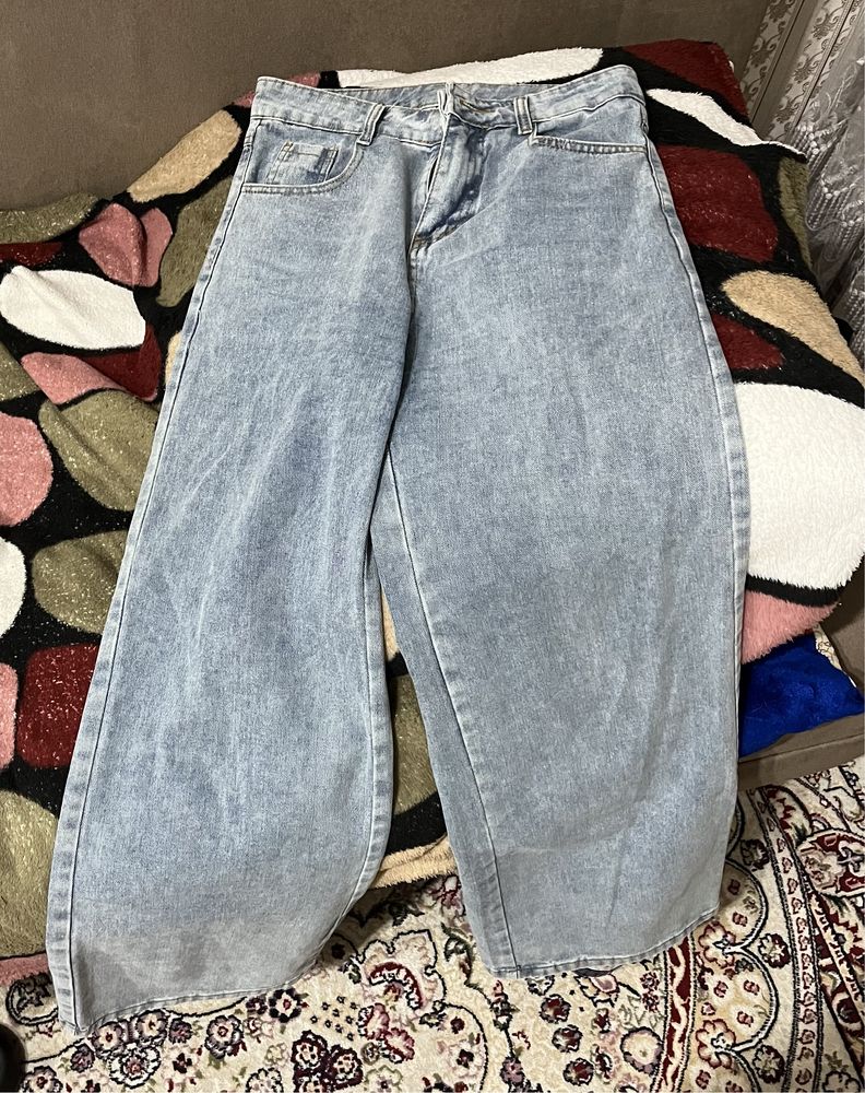 Продам джинсы размер L
