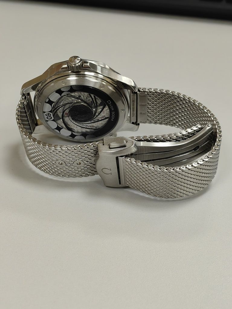 Omega Seamaster Professional