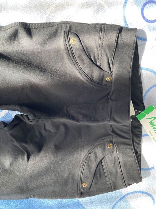 Черен панталон размер М на фирма Лимони