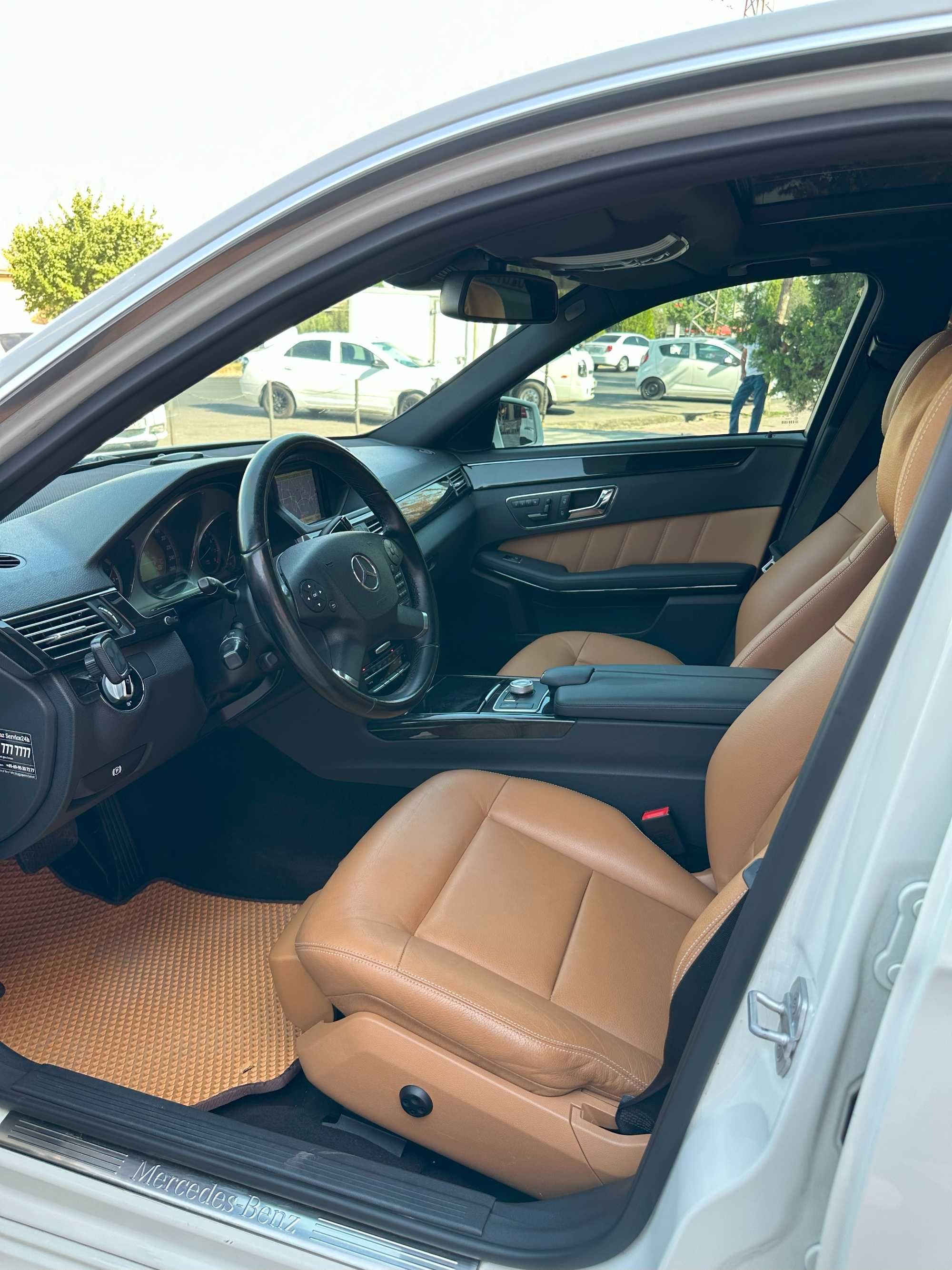 Продаю Mercedes Benz E300  W212