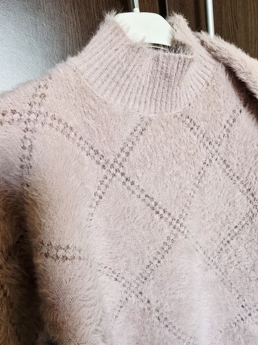 Pulover pufos roz prafuit