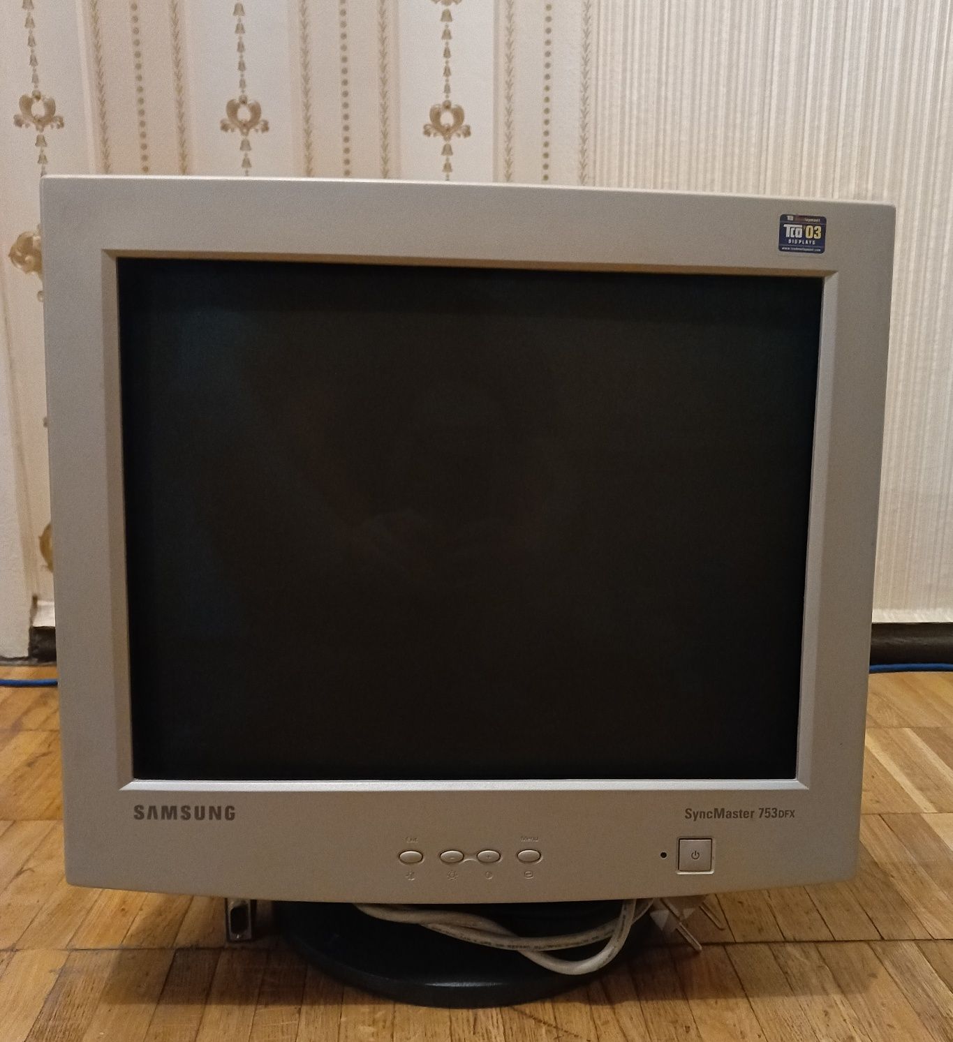 Samsung 17 ( SyncMaster ) ( 50-60 Hz )