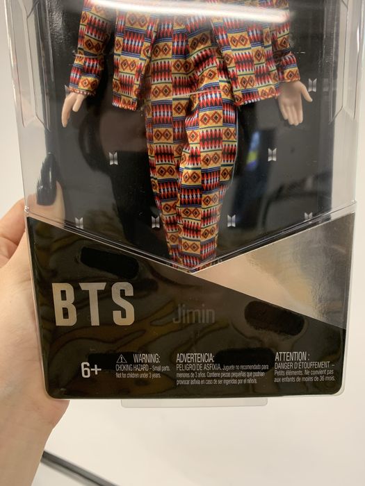 Papusa BTS Mattel Jimin noua