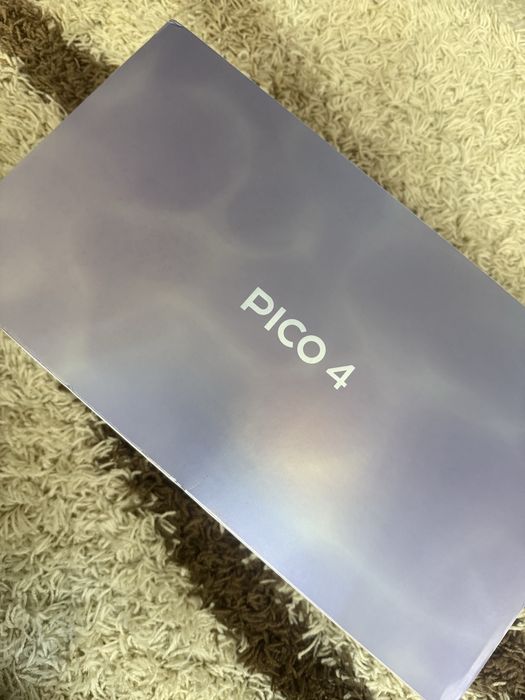 Очки виртуальной реальности PICO4