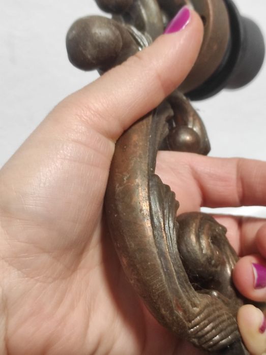 Vând candelabru din bronz