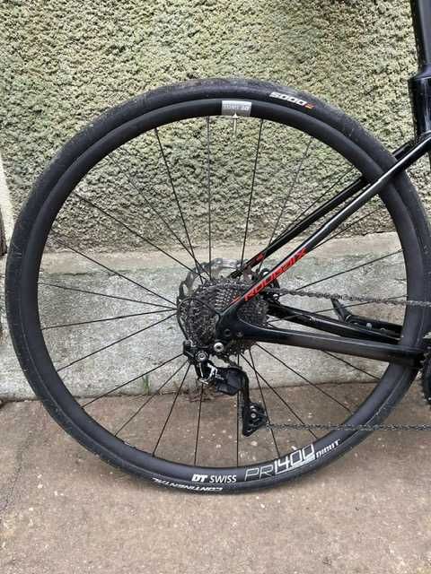 Specialized Roubaix SPORT Shimano 105 cu upgrade roti DT Swiss PR 1400
