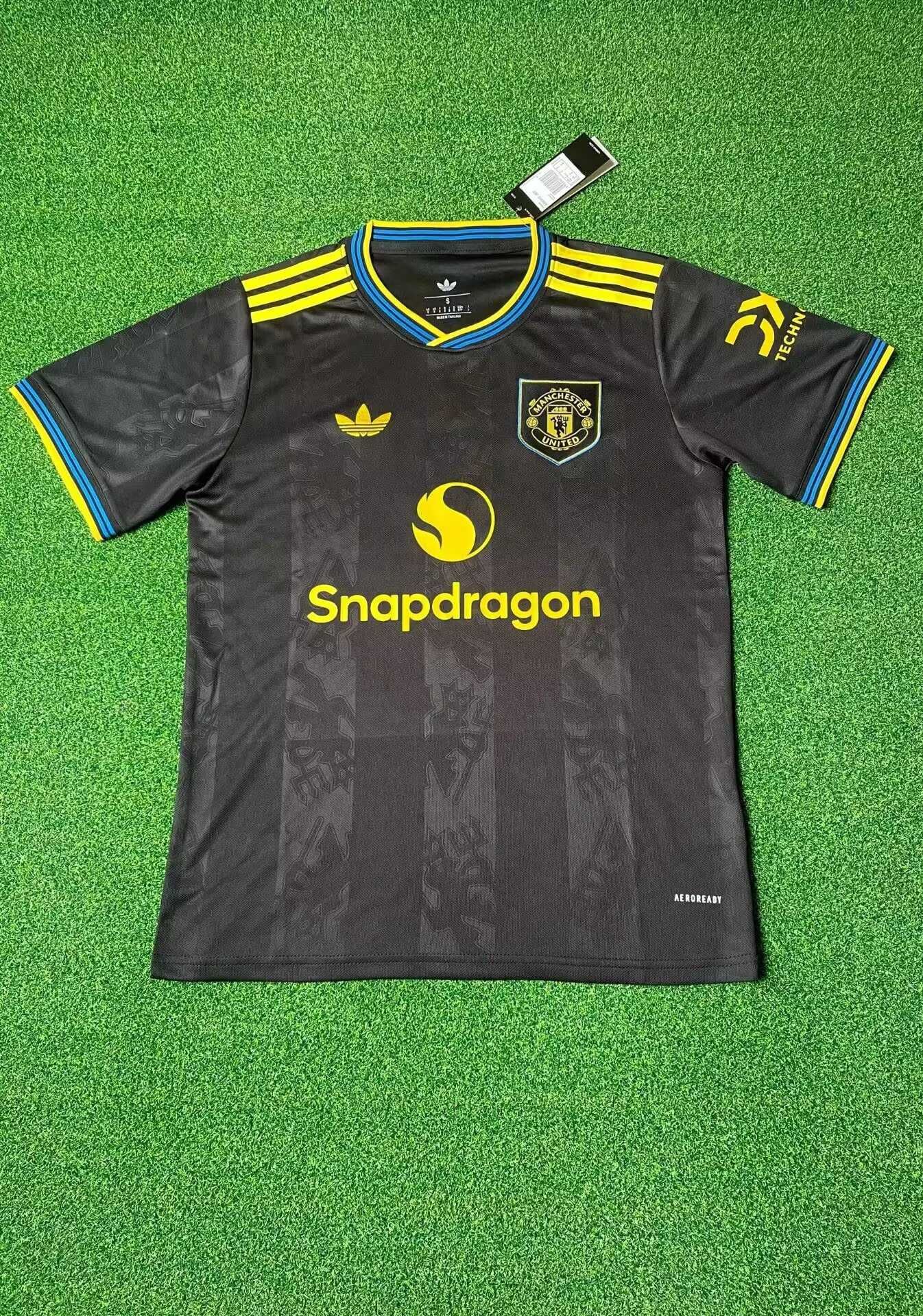 Ново! Манчестер Юнайтед/ Manchester United официални тениски 2025/2026