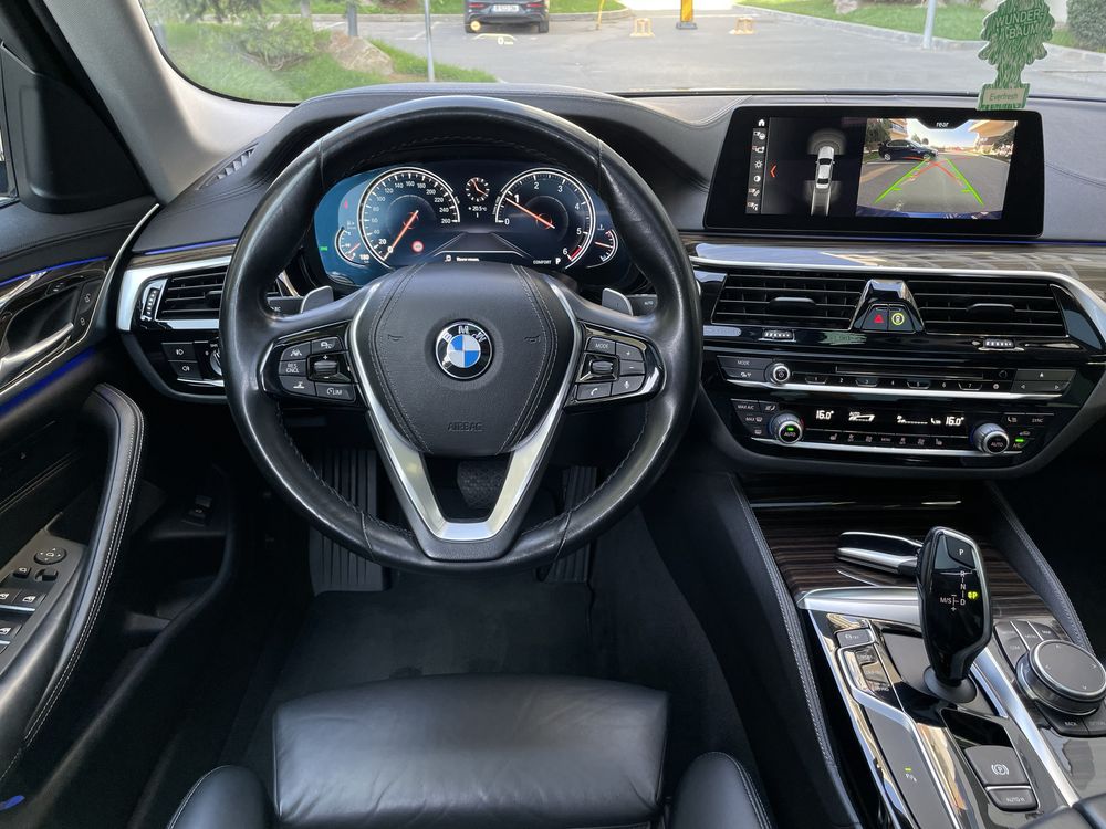 2018 BMW 520 xDrive LUXURY
