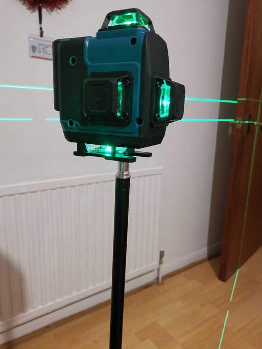 Nivela laser 16 linii 4 D cu trepied și Autonivelare