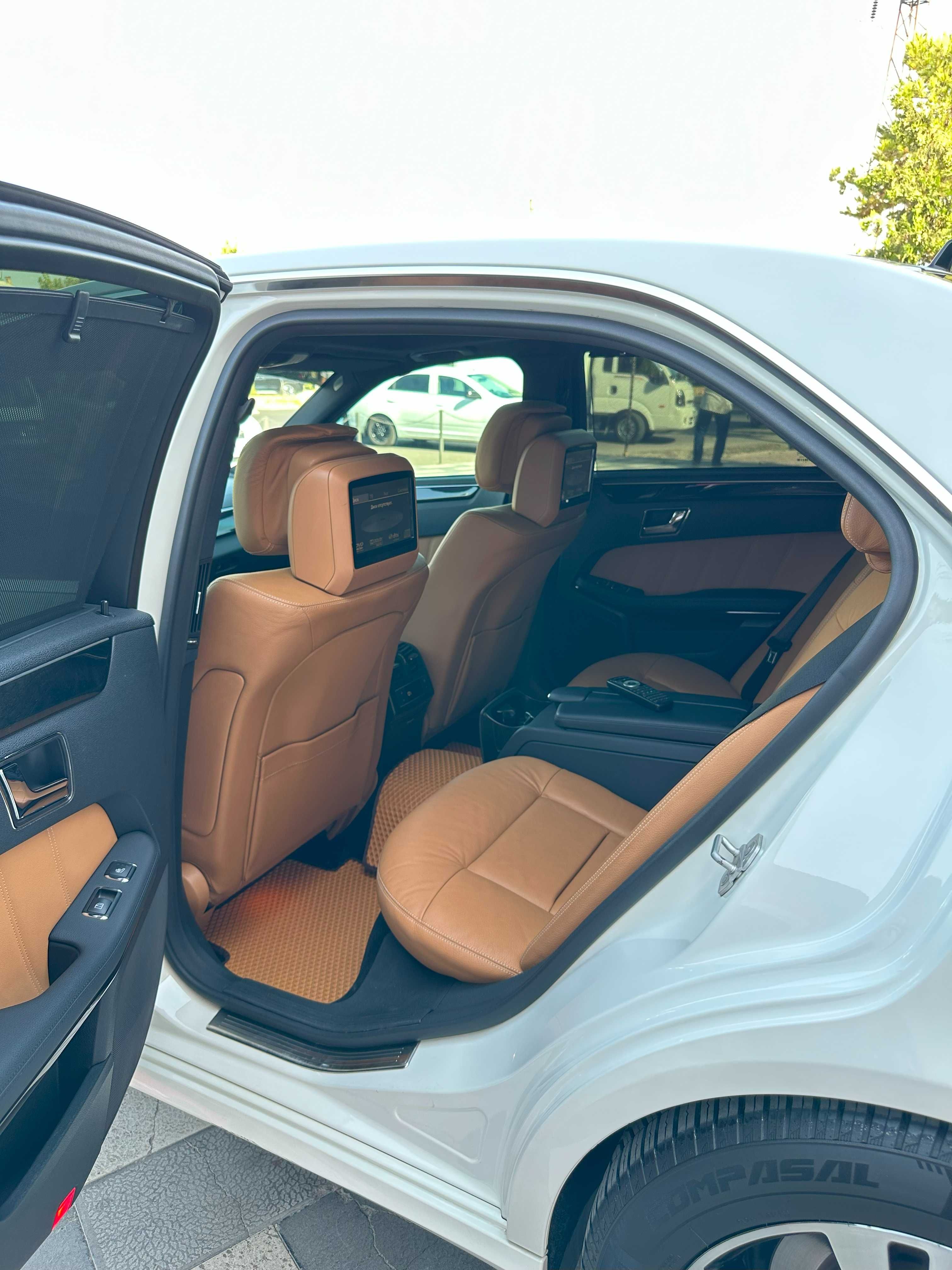 Продаю Mercedes Benz E300  W212