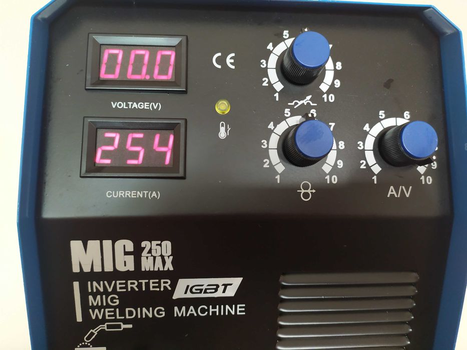 ТОП ЦЕНА !! Телоподаващ апарат / ЦЕО MIG 250А ТЕЛОПОДАВАЩО