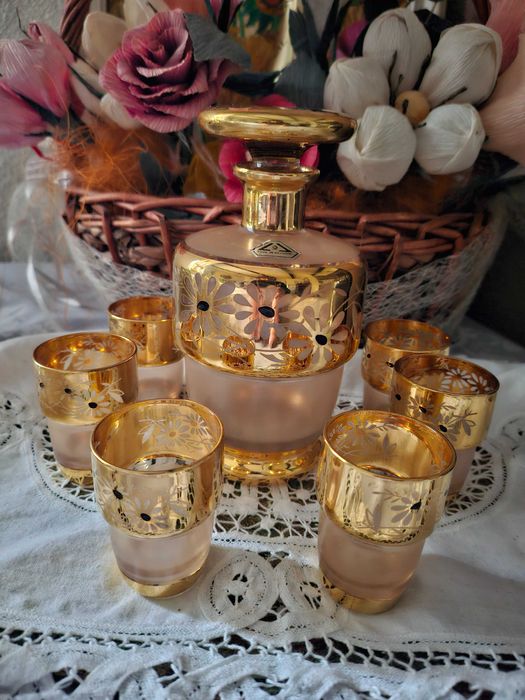 Сервиз за ракия и ликьор