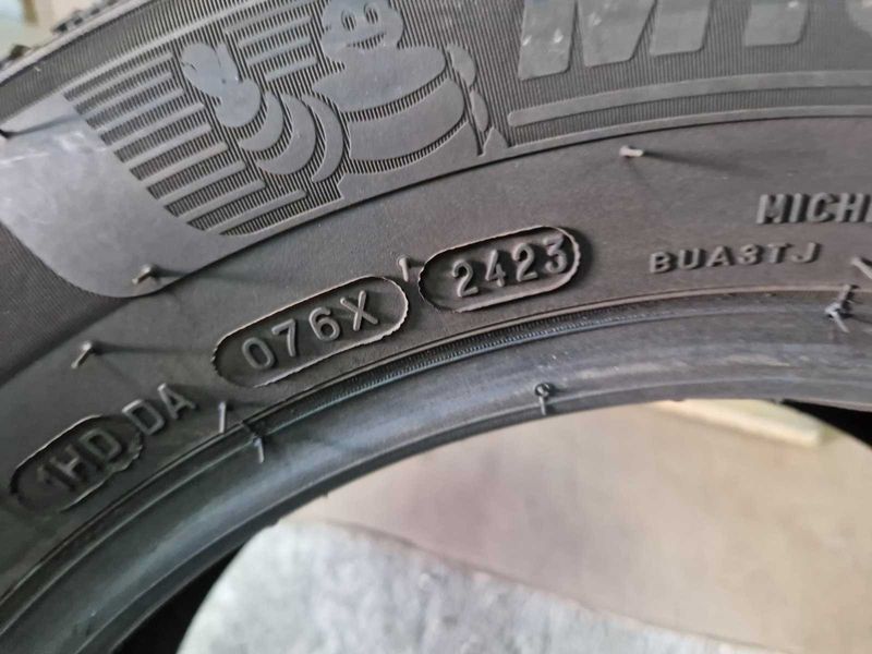 2 Michelin R15 195/60 
зимни гуми 
DOT2423