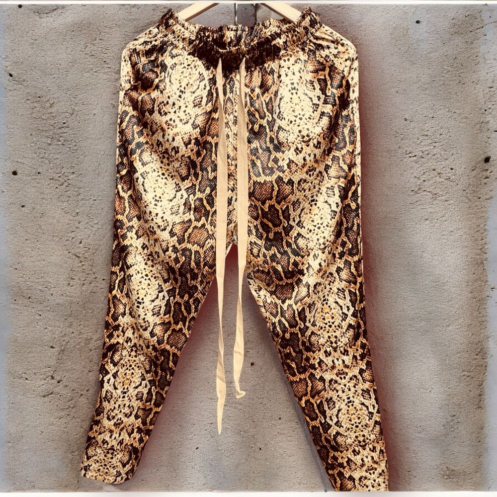 Pantaloni Animal print, Șnur lung! Oversized! Calitate TOP