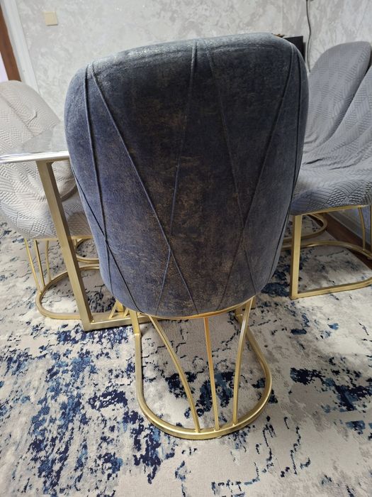 Стол стул сотилади 6 кишили комплект