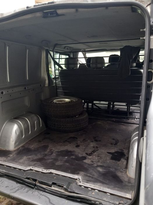 Opel Vivaro 2.5 Autoutilitara