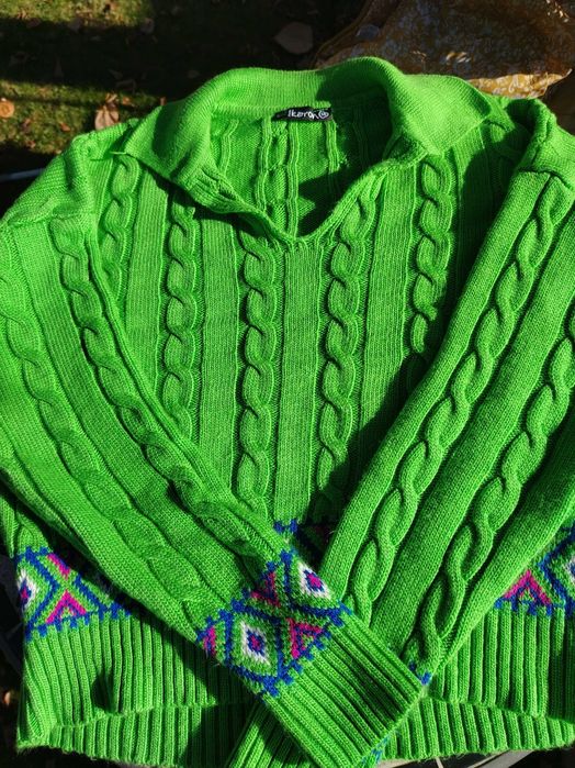 Пуловери дамски плетиво