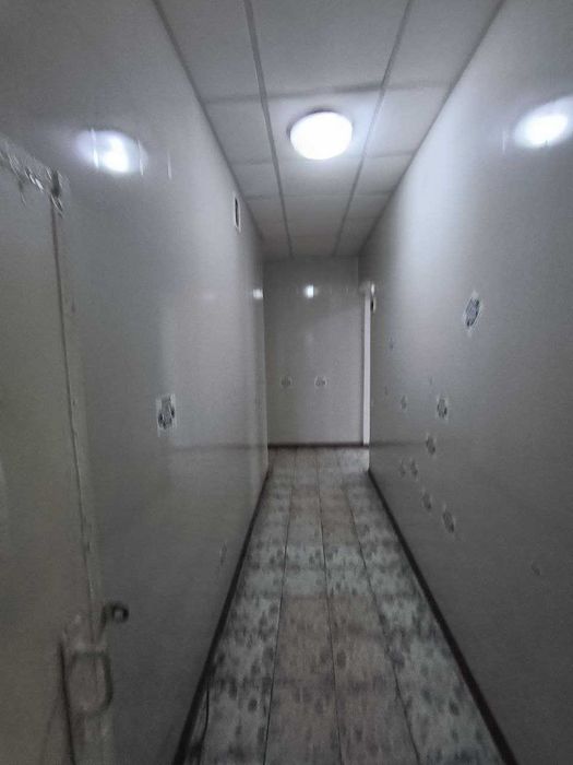 Sotiladi 1 qavat noturar joy - 688 m2 Furqat bogi oldida.