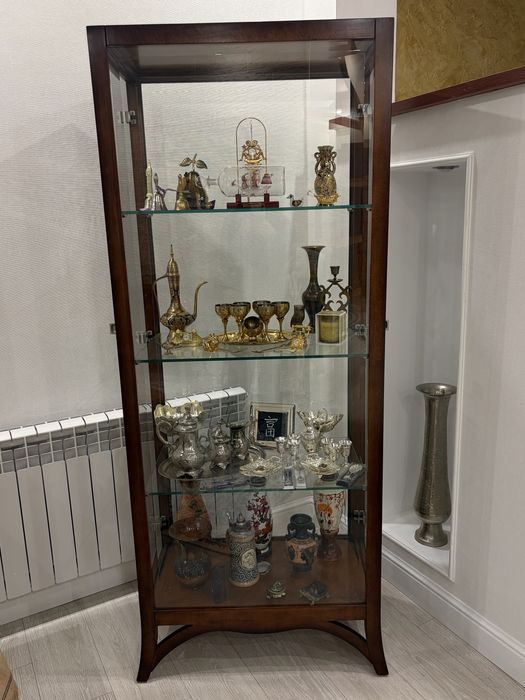 Витраж и стол тумба,два витража стекло,тумба дерево дуб