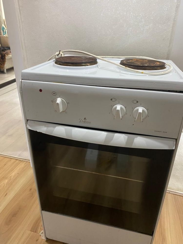 Продам электрическую плиту