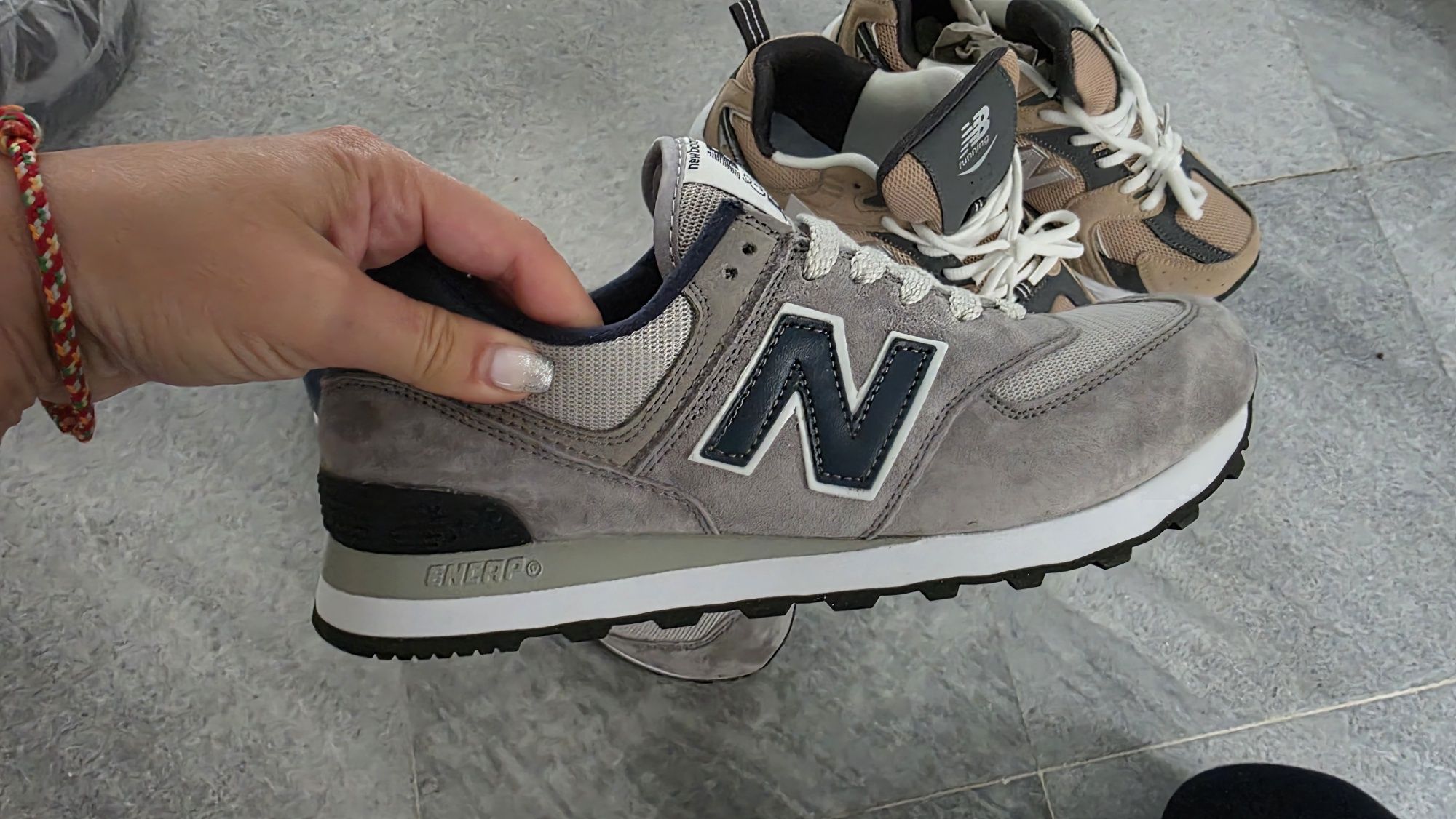 Маратонки New Balance, номер 40