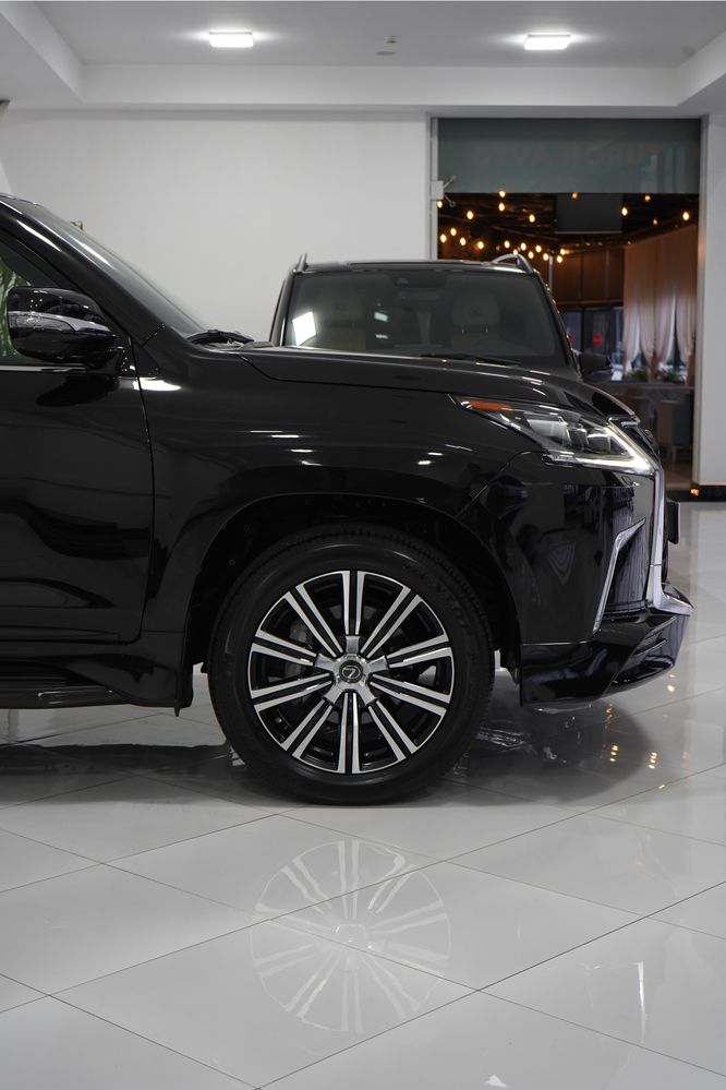 Lexus LX570 Sport 2019