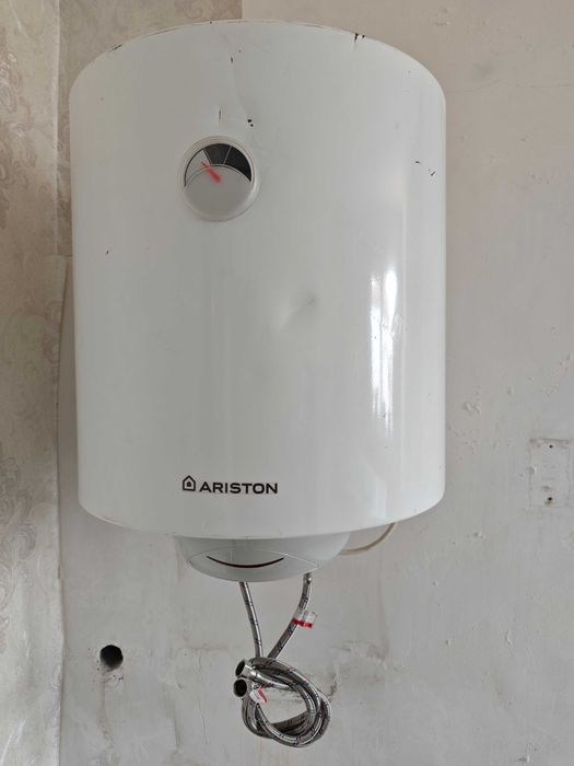 Продам обогреватель Ariston