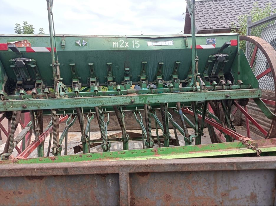 Vând semănătoare mecanică Gima Italia