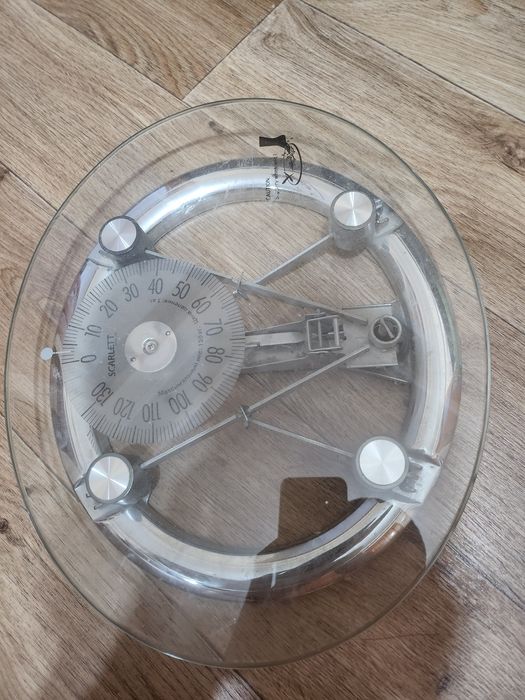 Наполные весы скарлет