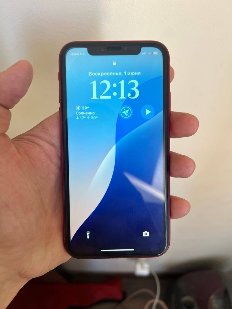 iPhone Xr 128 Гб красный