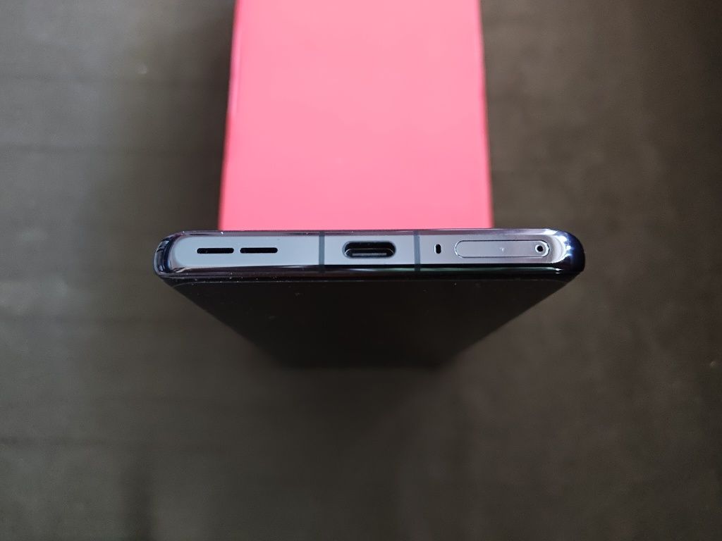 Oneplus 12 16/512Gb + Oneplus Watch+Oneplus слишалки