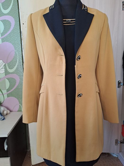 Продам костюм женский