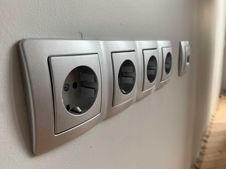 Електро услуги, Ел техник , Ел инсталация , Ел услуги